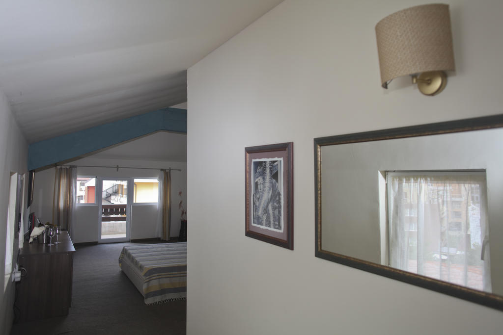Hotel Laguna Lozenets Habitación foto