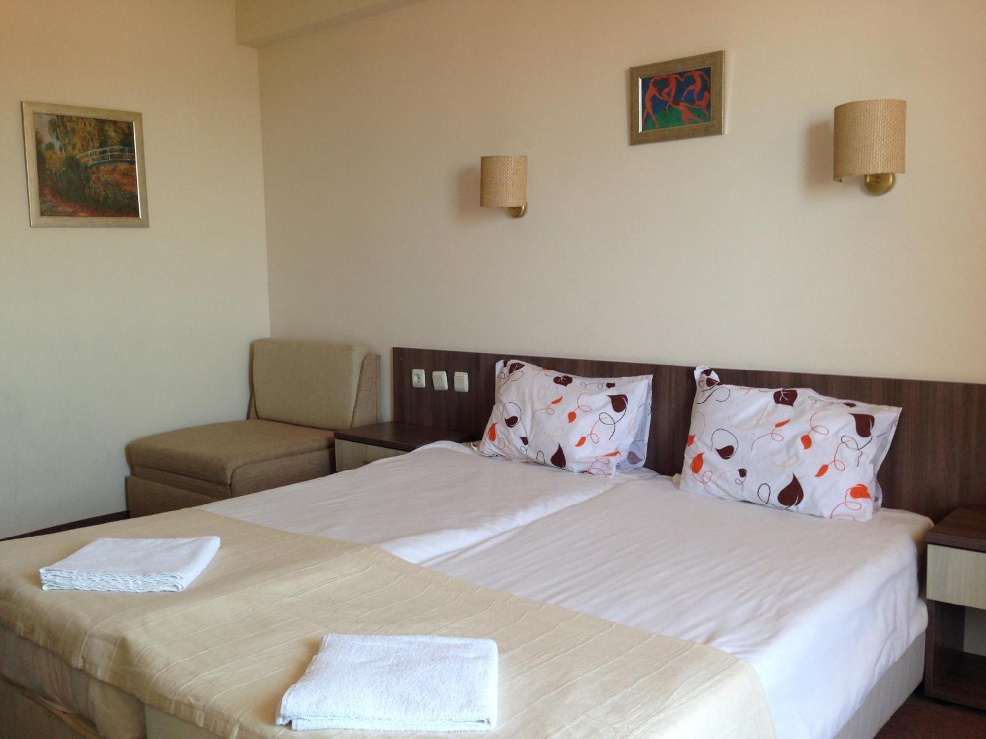 Hotel Laguna Lozenets Habitación foto